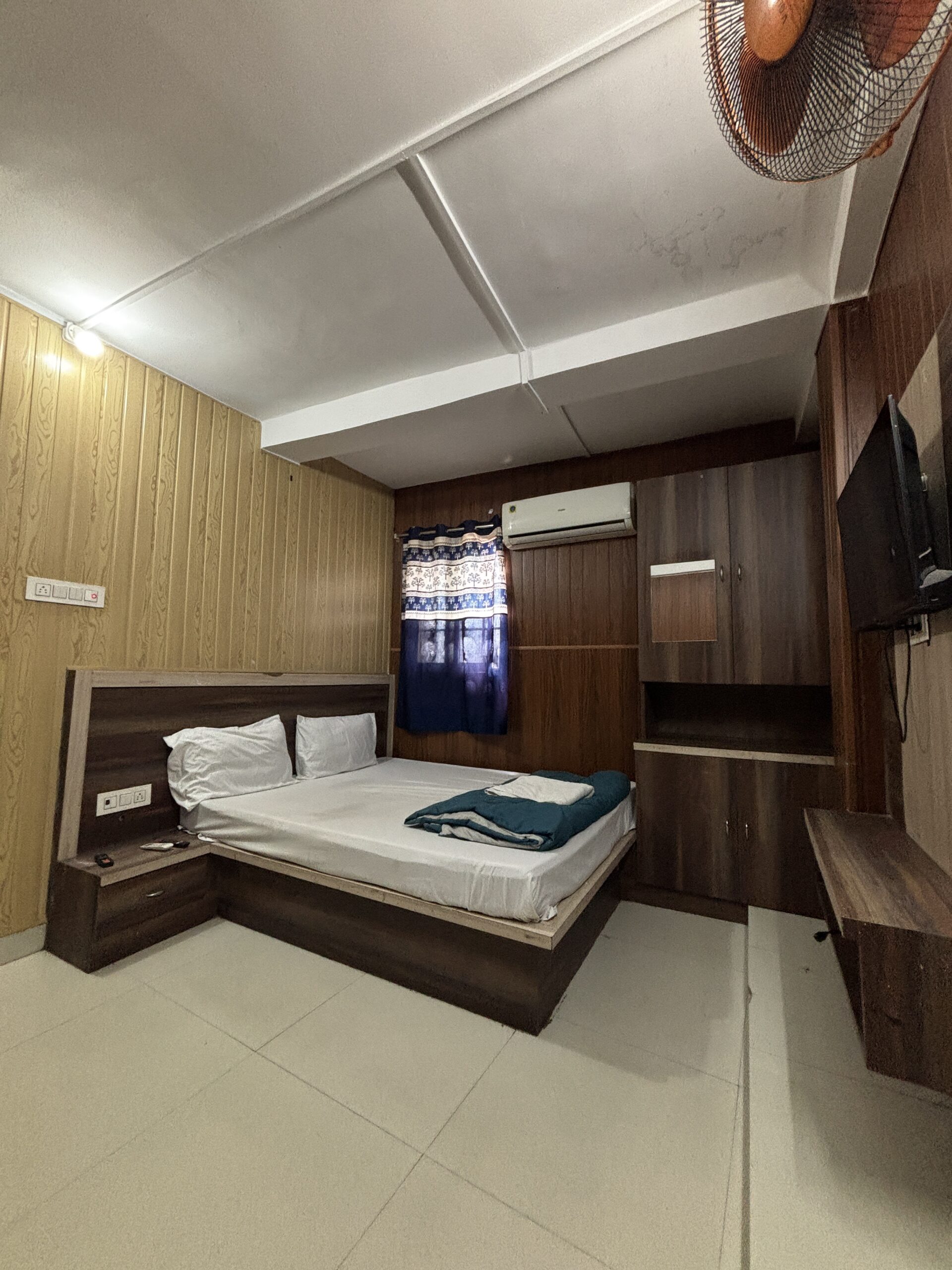 Hotel Tuk Tuk Palace