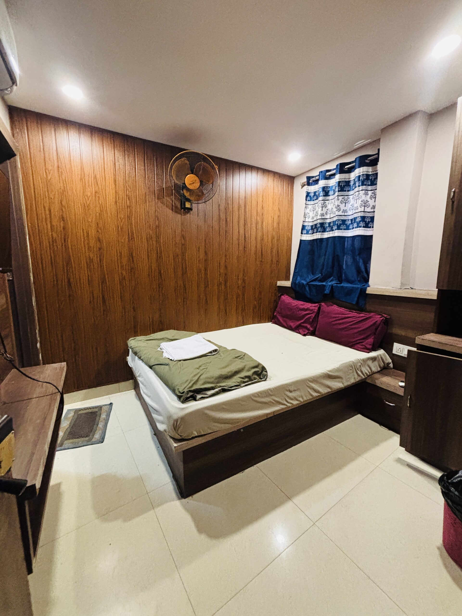 Hotel Tuk Tuk Palace